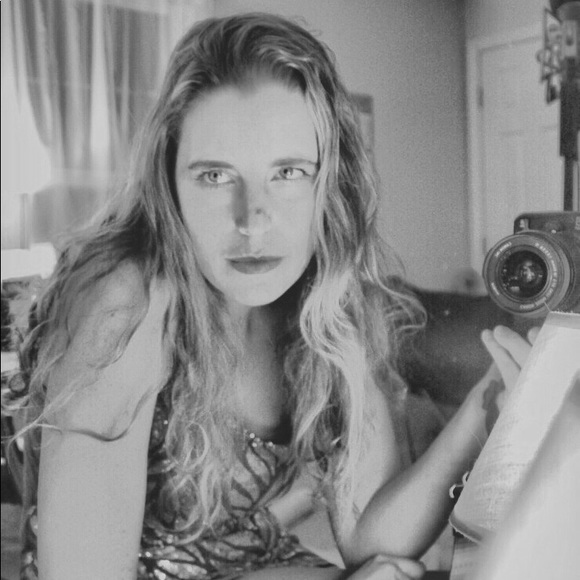 Meet your Posher, Amy - Picture 3 of 4